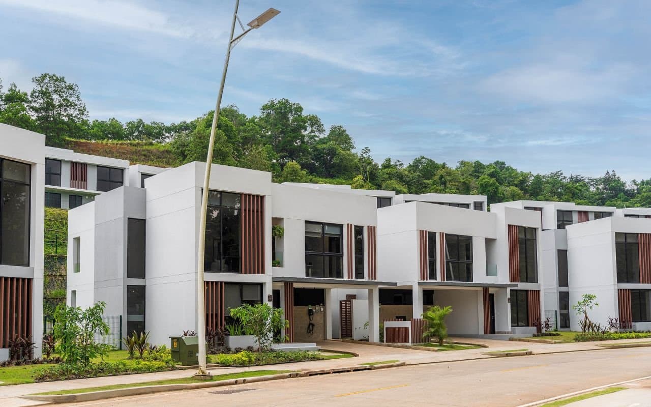 casa nuevo en panamá norte, ciudad de panamá — proyecto riverwalk villas — 3 recámaras